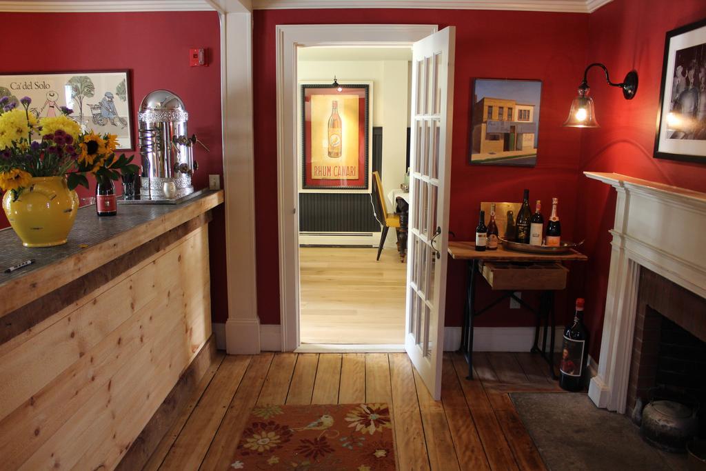 King Hill Inn & Kitchen New London Εξωτερικό φωτογραφία