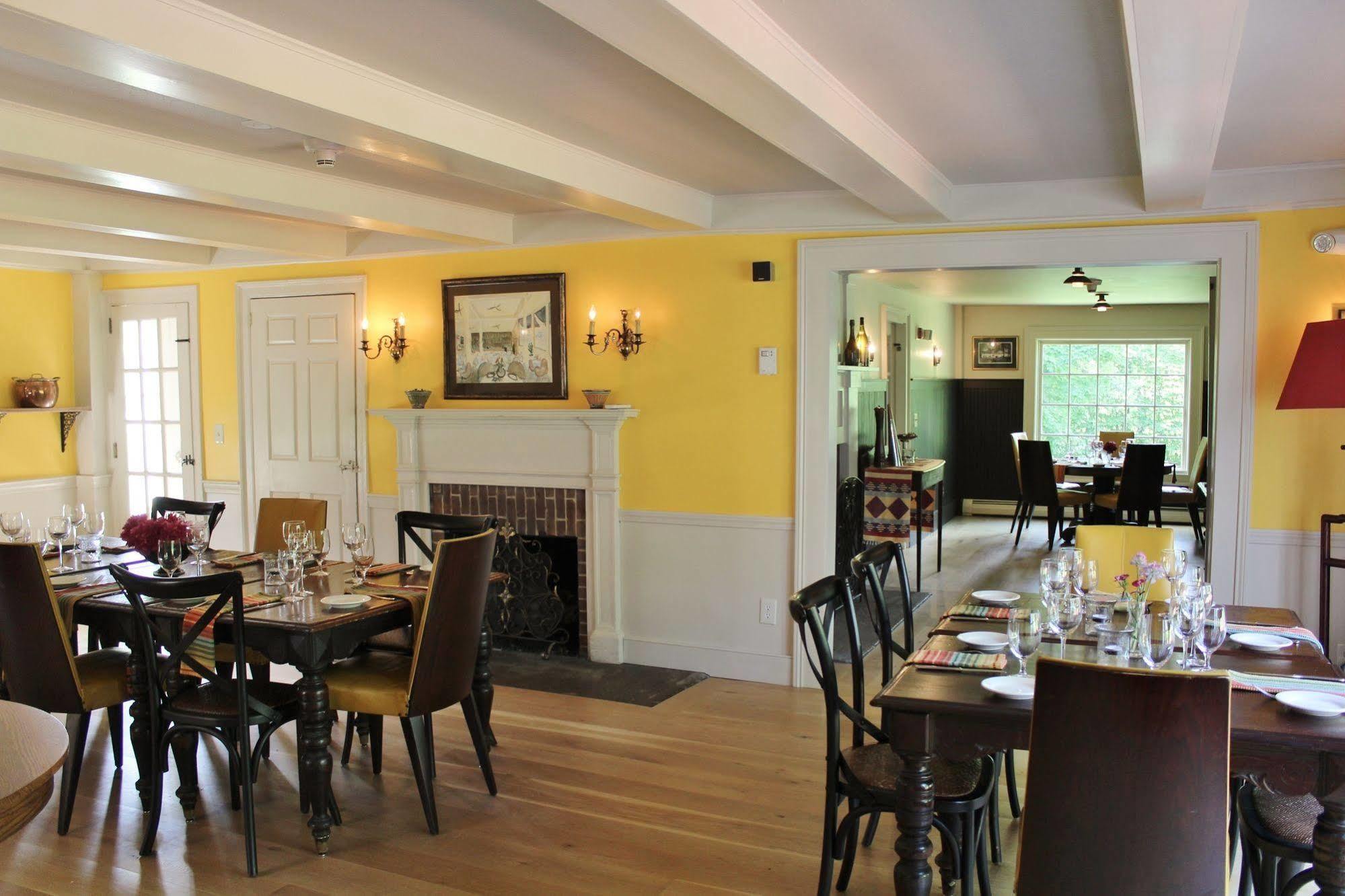 King Hill Inn & Kitchen New London Εξωτερικό φωτογραφία